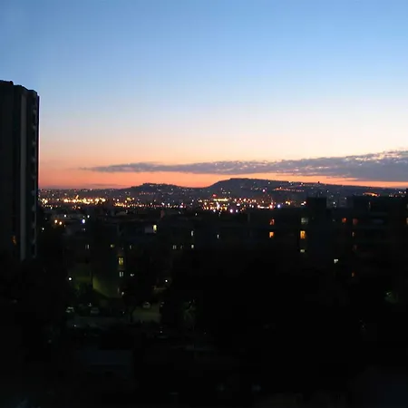 Rent Vesuvio سيركولا