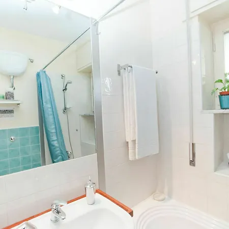 Rent Vesuvio Apartment *